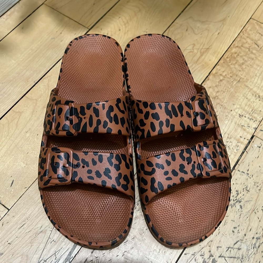 Freedom Moses Leopard Sandals 8